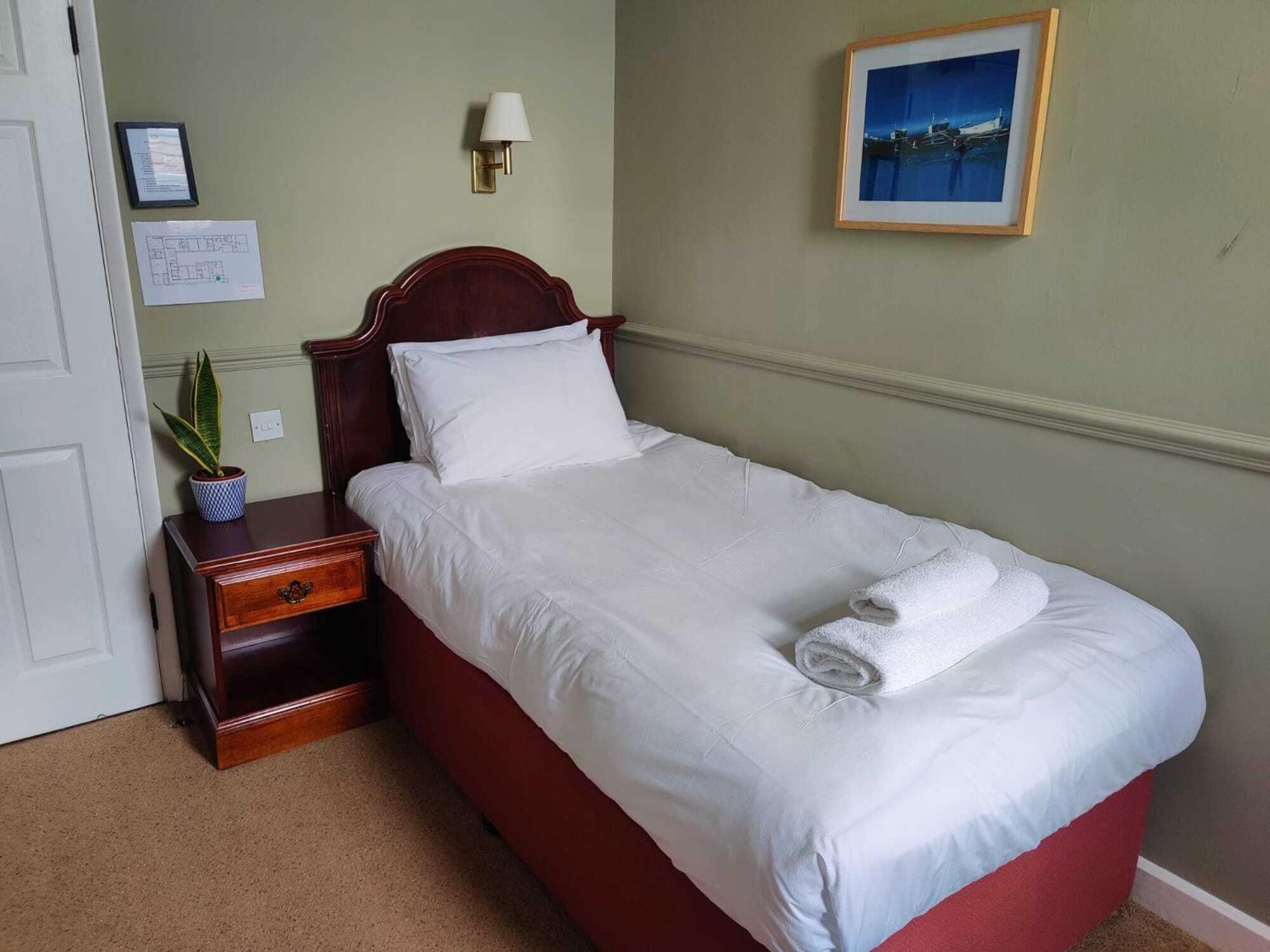 The Crown Hotel Framlingham Oda fotoğraf