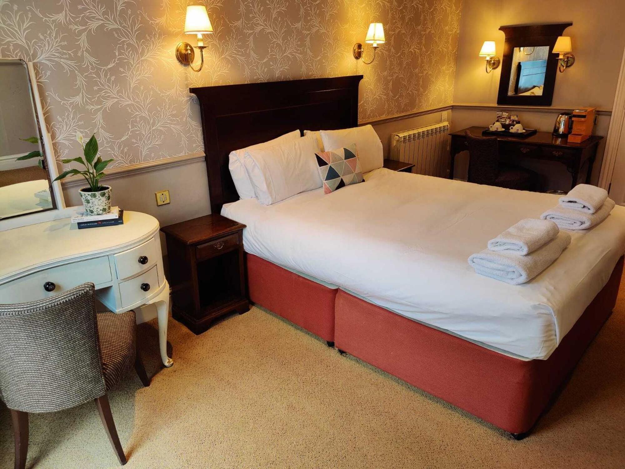 The Crown Hotel Framlingham Oda fotoğraf